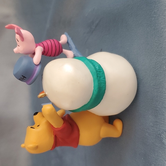 Winnie the Pooh snowman ornament 1998 - Picture 3 of 3